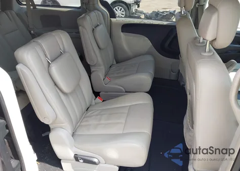 2013 Chrysler Town & Country Touring from USA, damaged, VIN 2C4RC1BG8DR743306